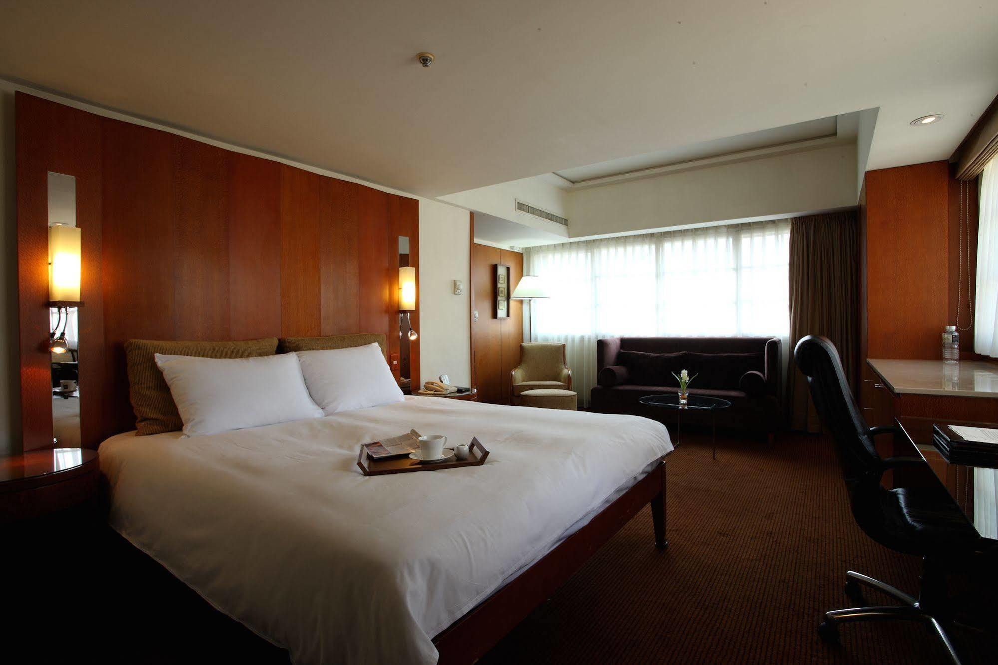 Gloria Prince Hotel Taipeh Exterior foto
